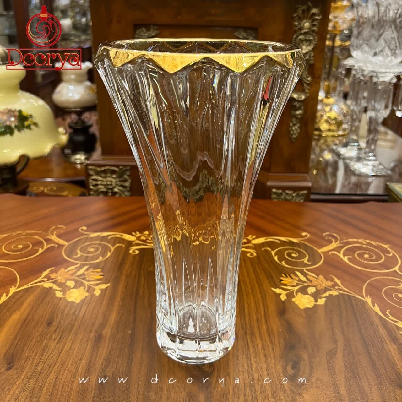 گلدان لب طلا 01